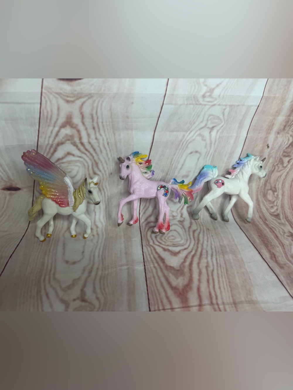 Breyer Unicorn Pegasus Fantasy Horse Figurines Lot of 3 Rainbow Glitter